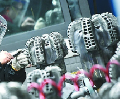 드릴 비트: 석유·가스의 개척자