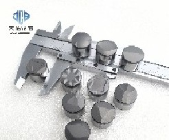 다이아몬드 복합 시트가 산업 사회에서 널리 사용되는 이유는 무엇일까요?