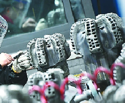 드릴 비트: 석유·가스의 개척자